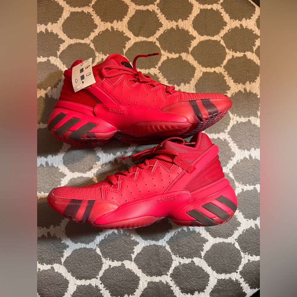 Adidas Crayola Kids Red and Black Sneakers sz 5
Collab rare Jazzberry DON create